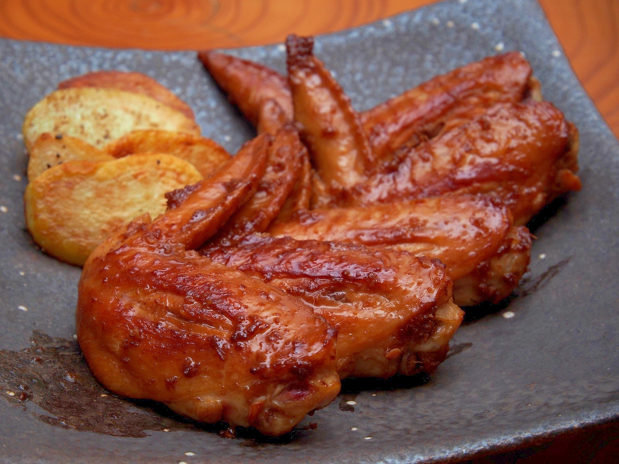 シンプルが美味しい！鶏手羽の漬け焼き