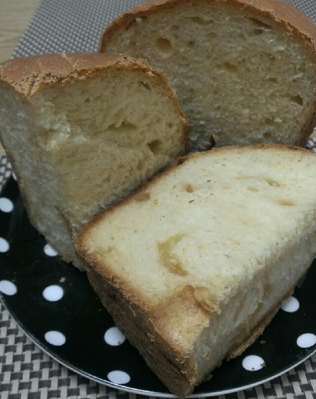 ココナッツパイン食パン