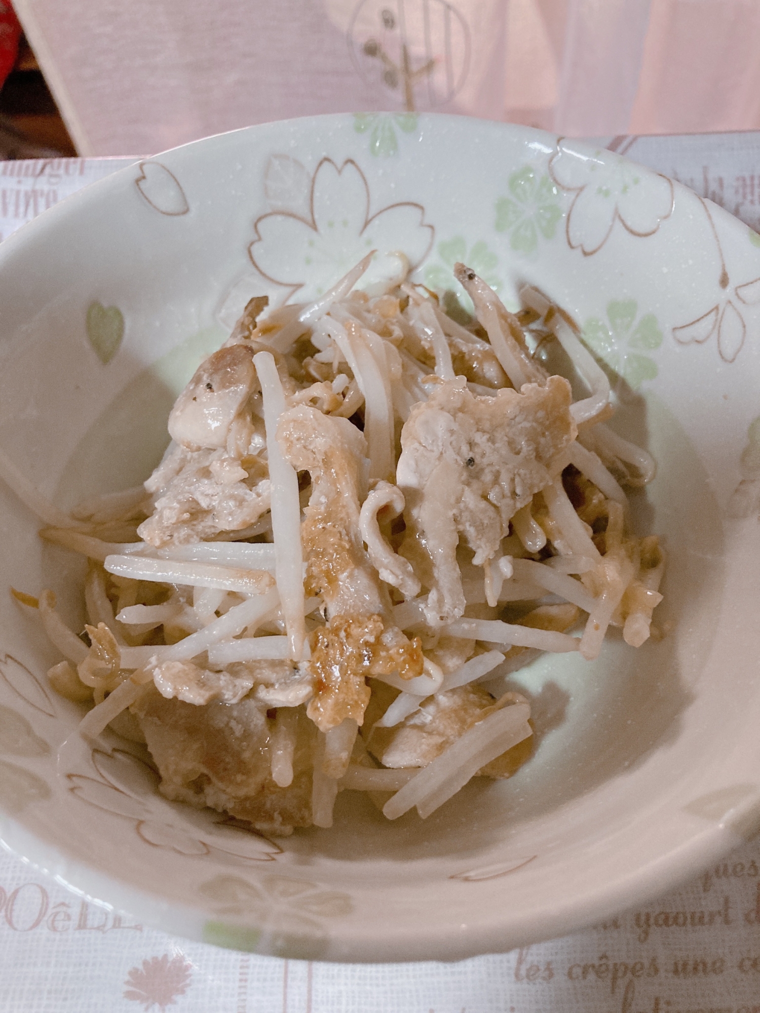 もやしと鶏肉の香ばしい炒め物♬