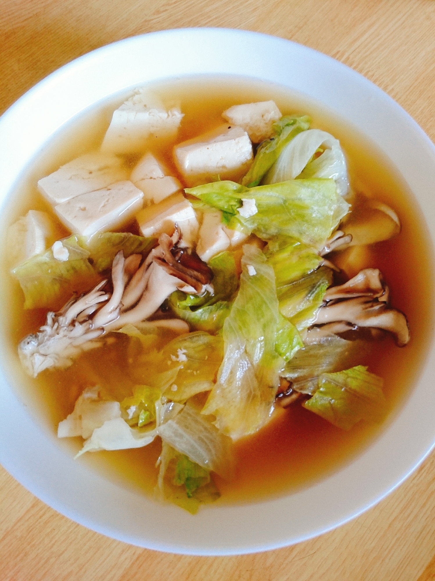 舞茸 レタス 豆腐の 味覇ポン酢スープ