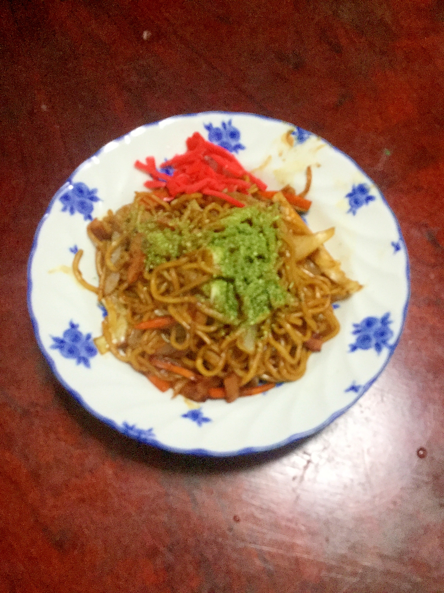 スパムと野菜のソース焼きそば。