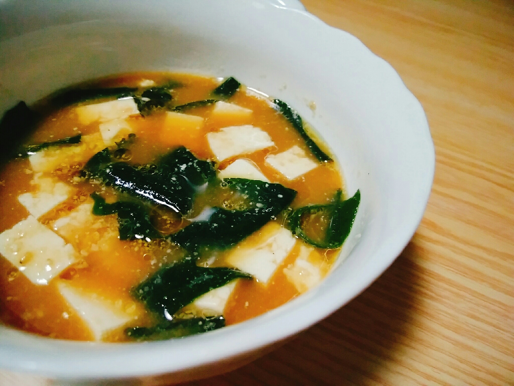 豆腐とわかめのみそスープ