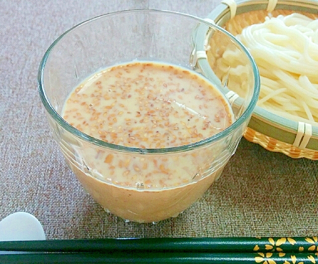 超 簡単 ゴマ風味のひやむぎ そうめんつゆ レシピ 作り方 By キャロット キャンディ 楽天レシピ 超 簡単 ゴマ風味のひやむぎ そうめんつゆ レシピ 作り方 By キャロット キャンディ 楽天レシピ