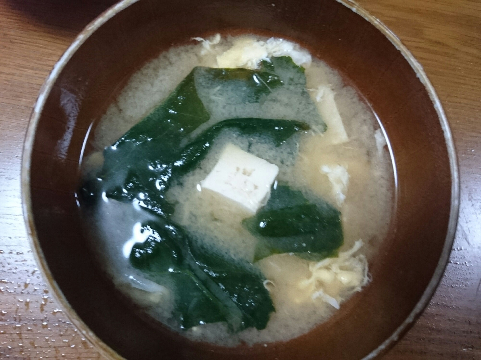 ほうれん草と豆腐の卵とじ味噌汁