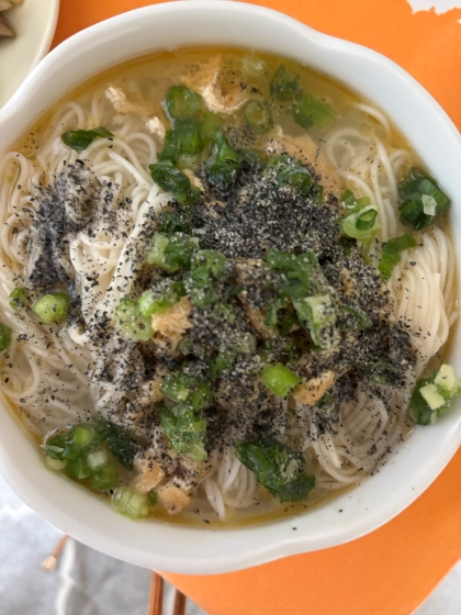 お素麺deさっぱり冷麺風☆