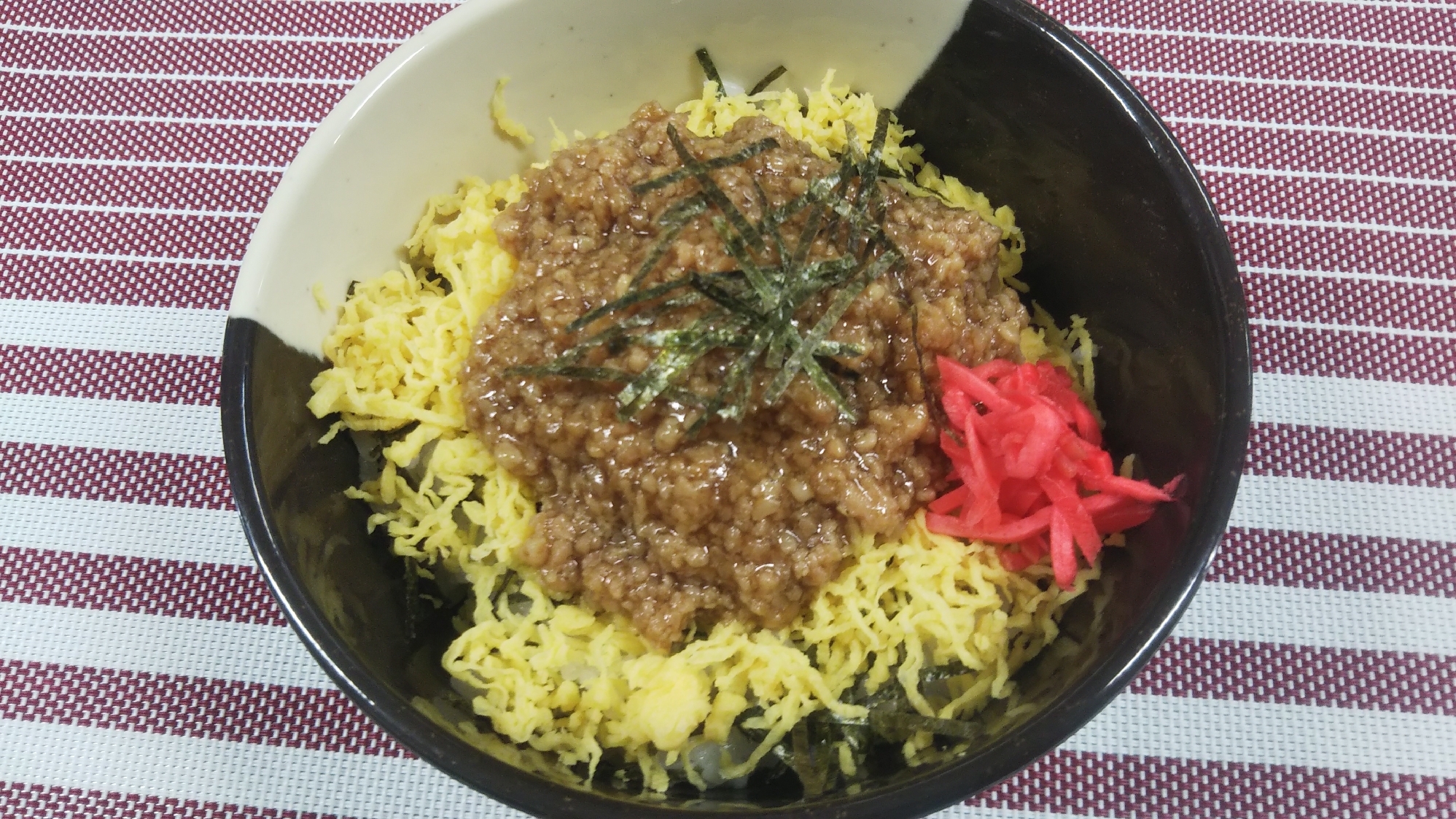 簡単♥️鶏そぼろ丼