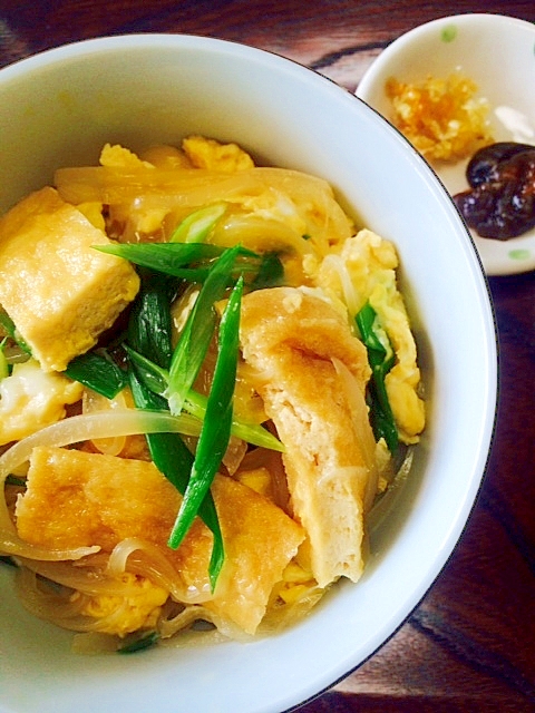 油揚げの玉子とじ丼