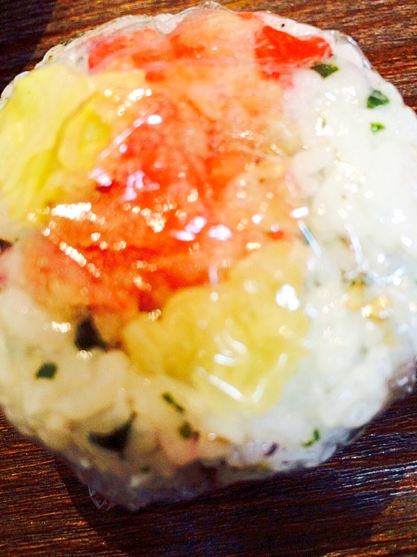 生姜の天ぷらと梅しそワカメのおにぎり