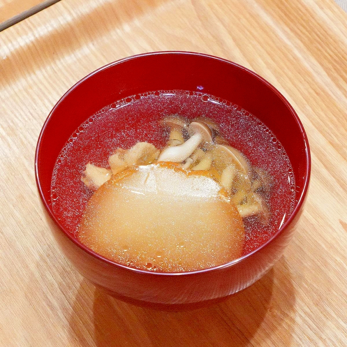 鶏としめじのすまし汁☆柚餅子(ゆべし)を添えて