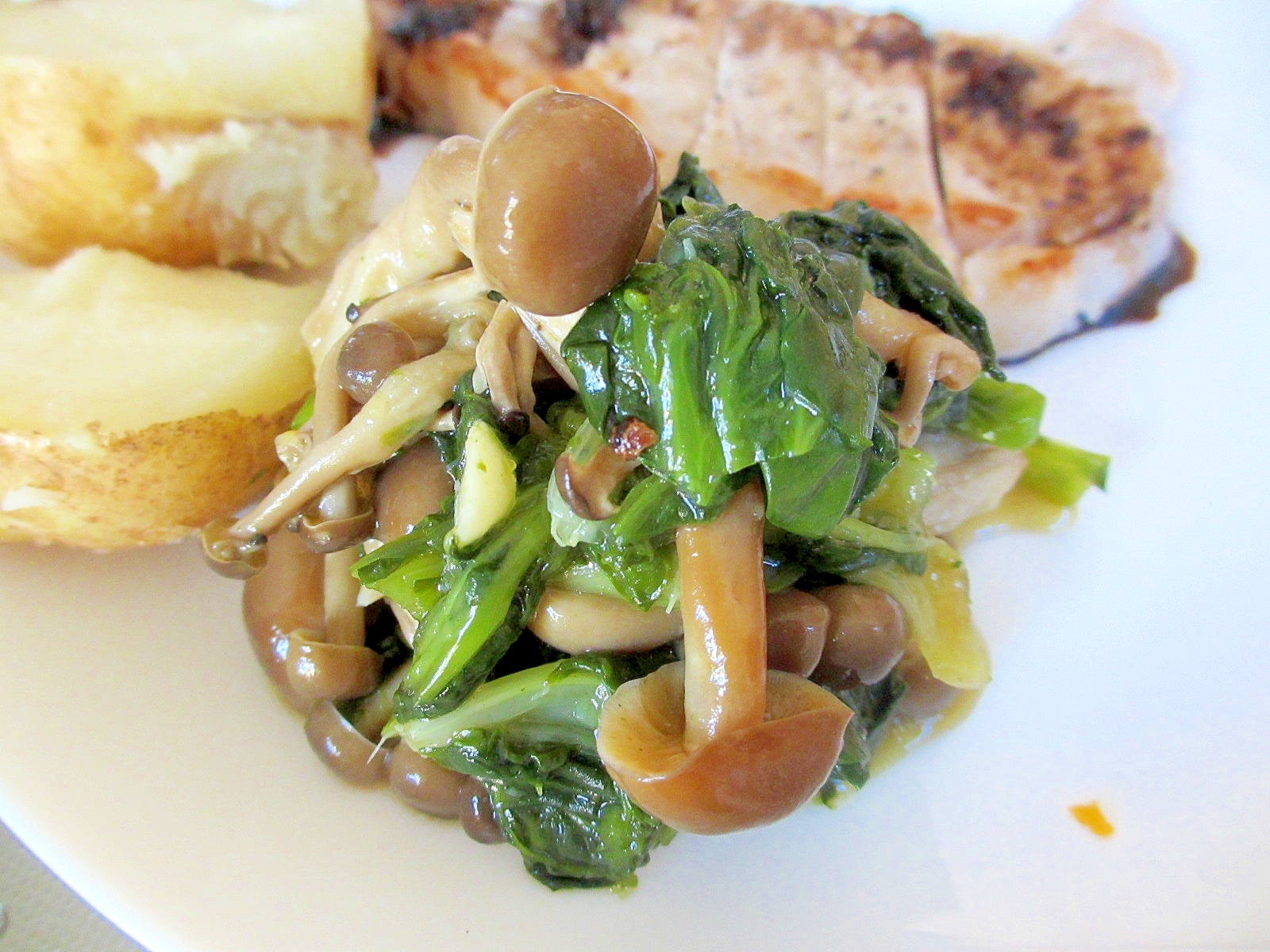 ター菜としめじの蒸し煮ごま油風味 レシピ 作り方 By Mococo05 楽天レシピ