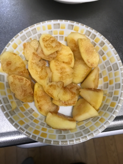 子供が食べたリンゴの余りで作りました。
とても美味しくてまた作りたいです^ ^