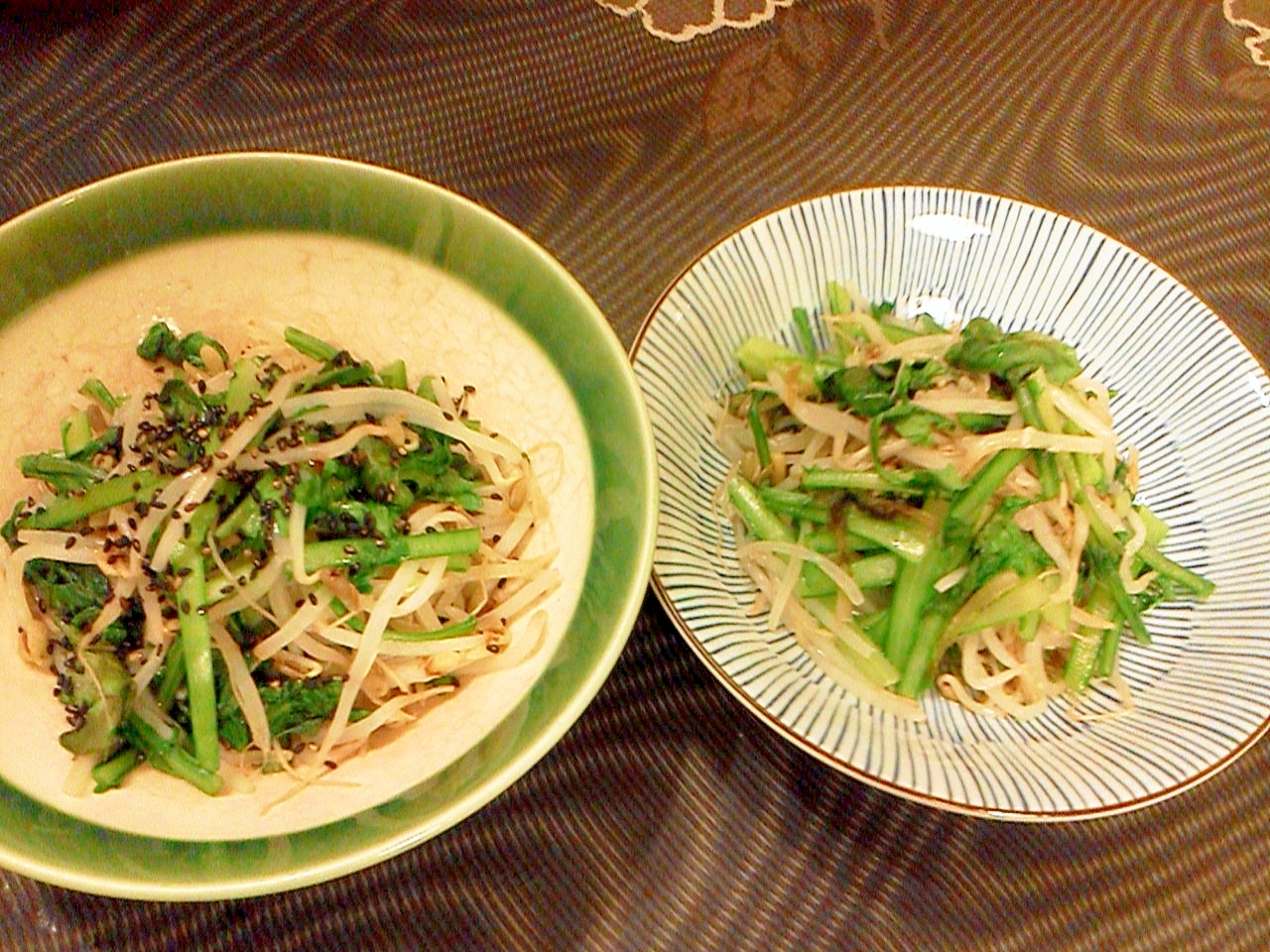 1度に2種作れる！もやしと春菊の和え物