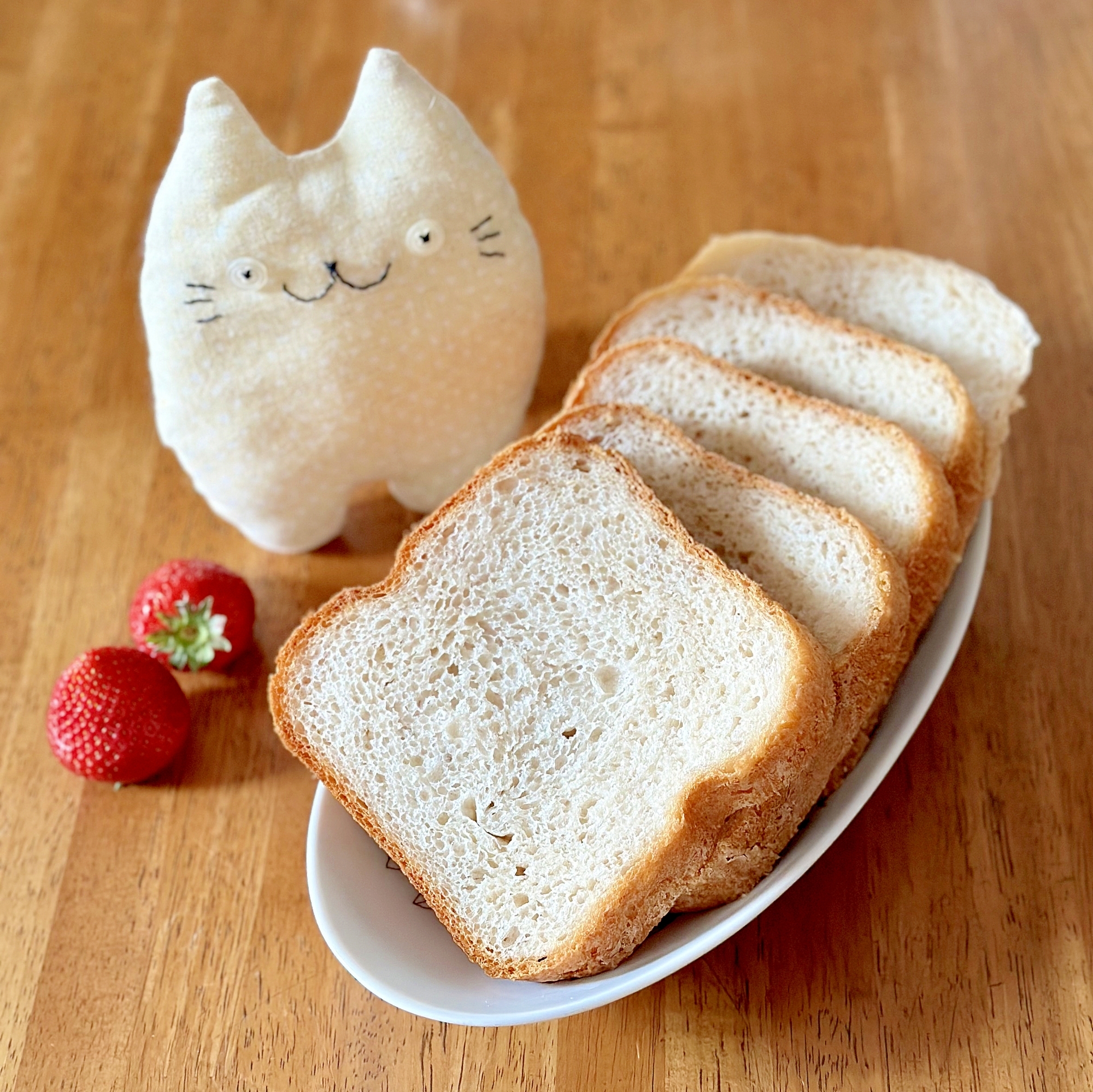 苺入り食パン