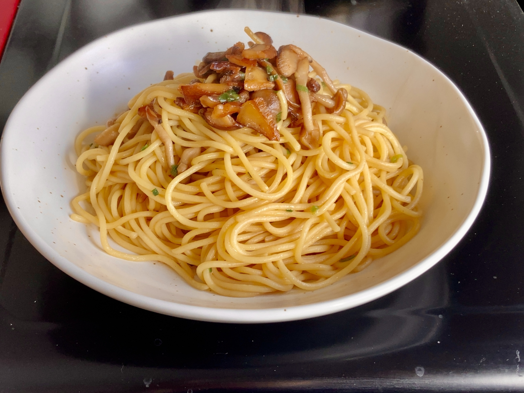 簡単！安くて美味しい！きのこバター醤油風パスタ