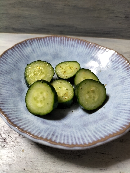 きょうはこちら♬茄子なしですがこれを作りたくて昨日ハーブソルトと今日は胡瓜買ってきました(⁠ʘ⁠ᴗ⁠ʘ⁠✿⁠)お酢とハーブソルトが効いて美味♡素敵レシピ感謝❦