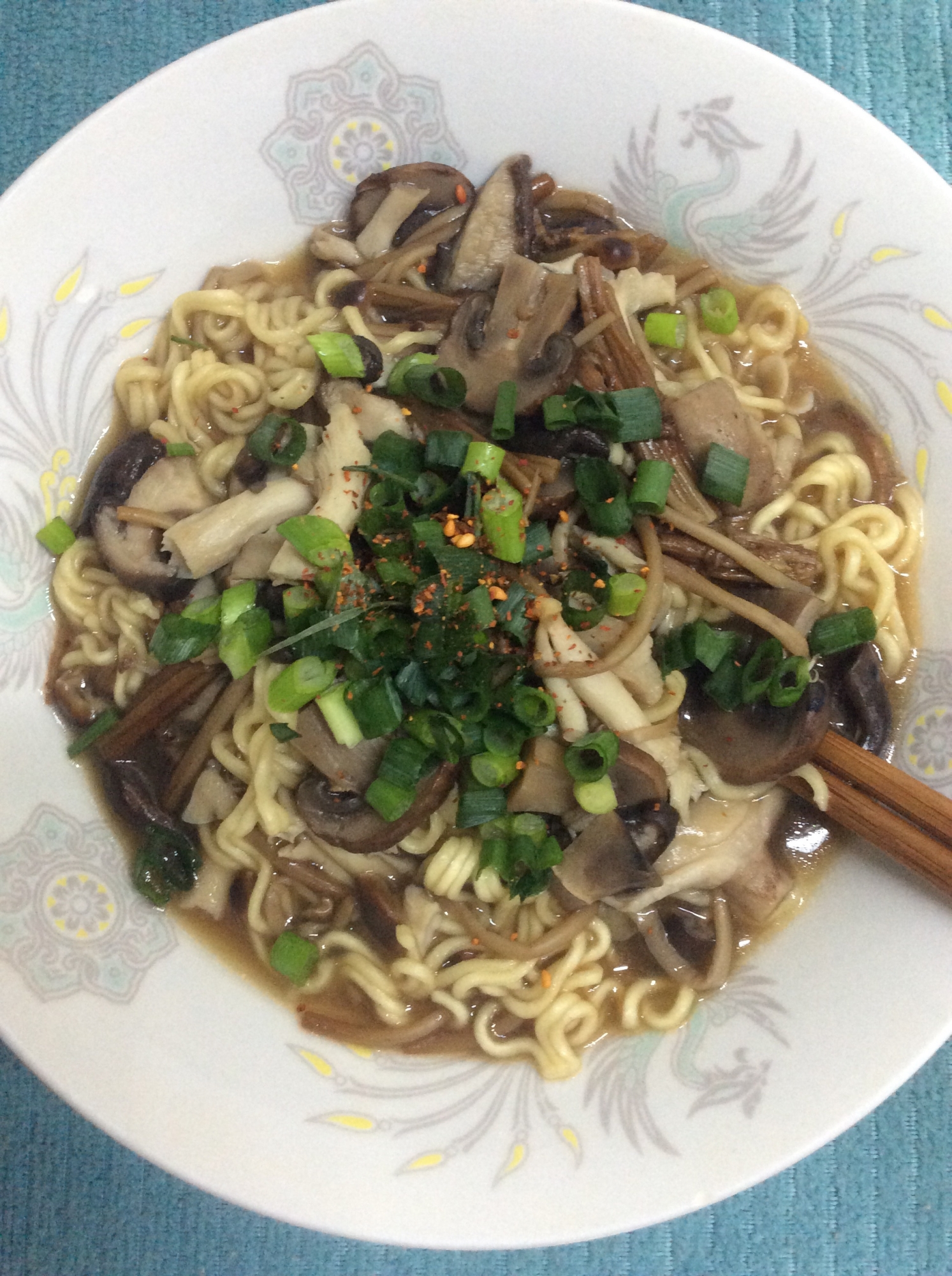 きのこたっぷり♪煮込みラーメン