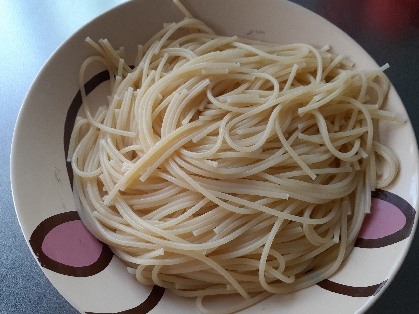 電子レンジで安いパスタを7分でアルデンテに茹でる