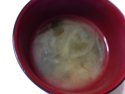 わかめとたまねぎの楽チン味噌汁