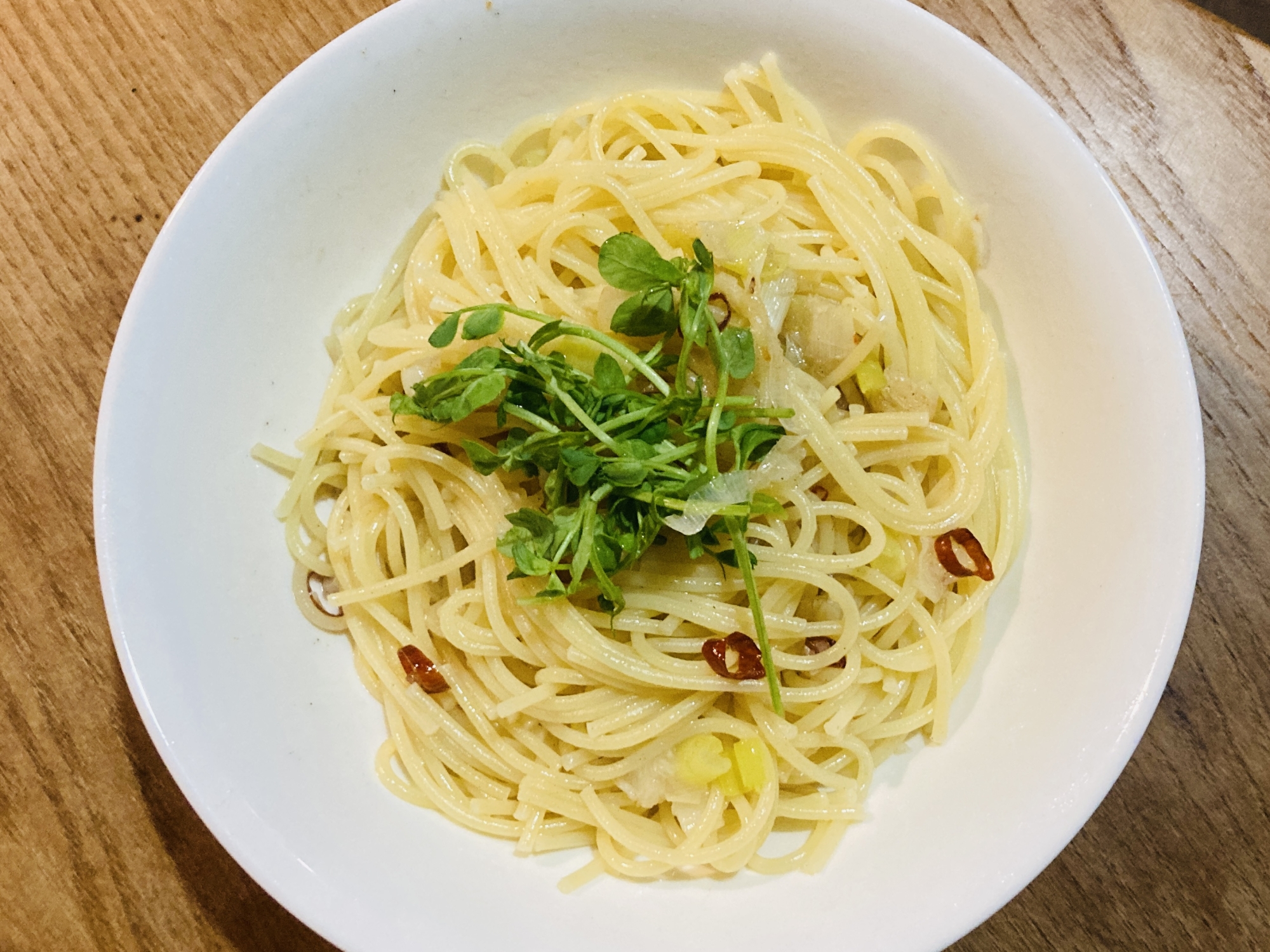 ネギと豆苗の和風ペペロンチーノ