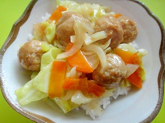 肉団子とキャベツの中華丼