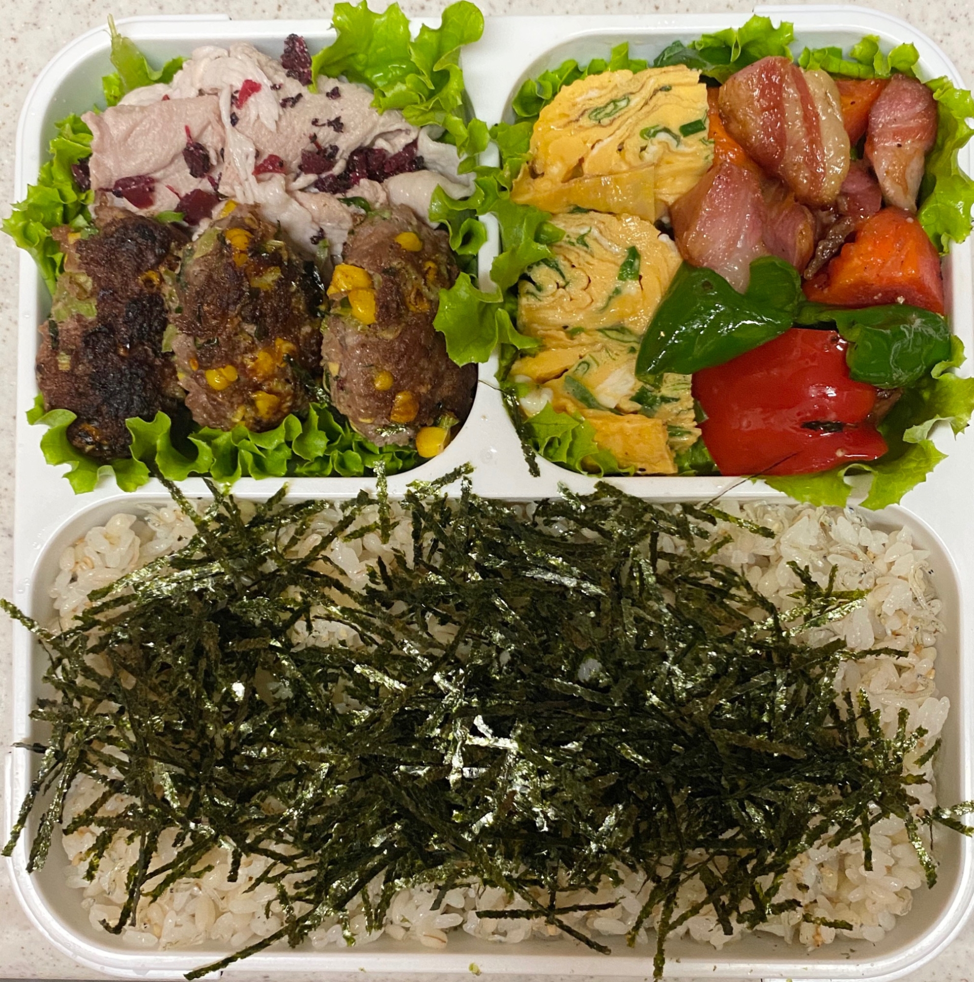 フードマン弁当(とうもろこし入り肉団子)