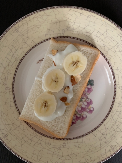 食パンで作る♡バナナショートケーキ風¸¸¸.☆