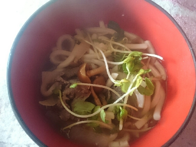 牛肉となめこの煮込みうどん