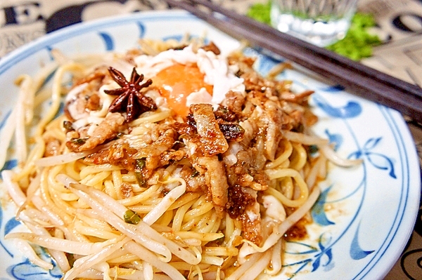 練りゴマ不要♪豚バラ肉deメチャウマ汁なし担々麺