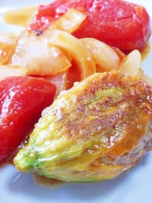 初夏 ズッキーニの花のチーズ入り肉詰めトマト煮込み レシピ 作り方 By 一点集中力 楽天レシピ 初夏 ズッキーニの花のチーズ入り肉詰めトマト煮込み レシピ 作り方 By 一点集中力 楽天レシピ