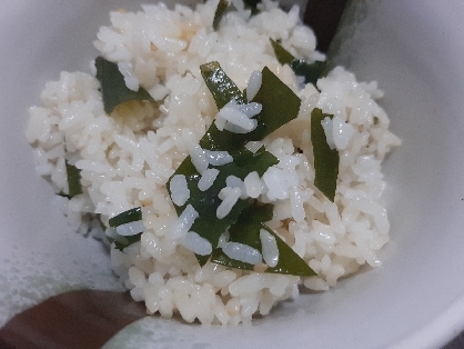 給食の味♡わかめごはん