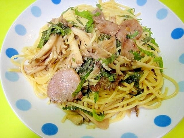 豚タンと舞茸大葉のパスタ