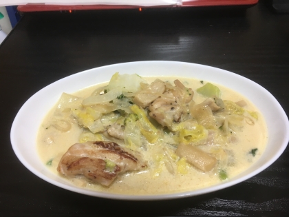 思うよりとっても美味しくて食べすぎそうです。今必死に自制しています。牛乳とバターでコクが出てとろとろの野菜が止まりません