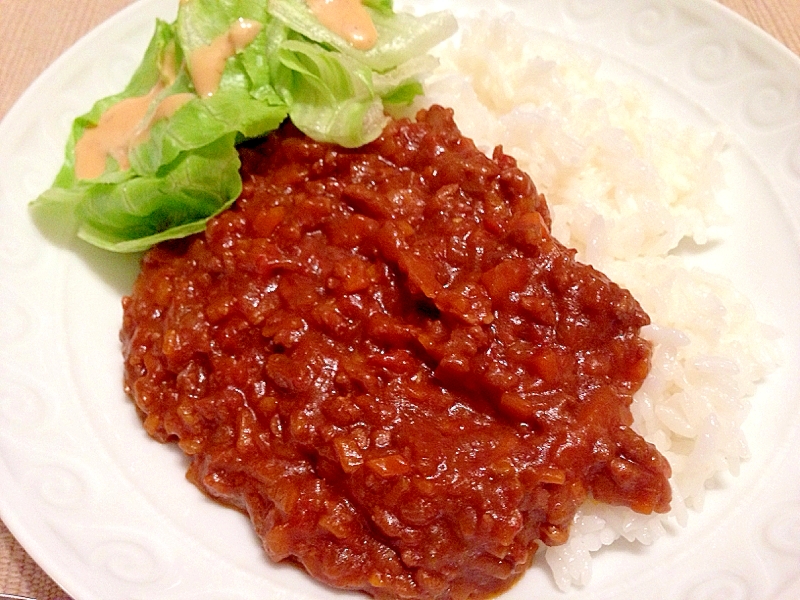 手抜きで簡単！熟したトマトで水無しカレー☆