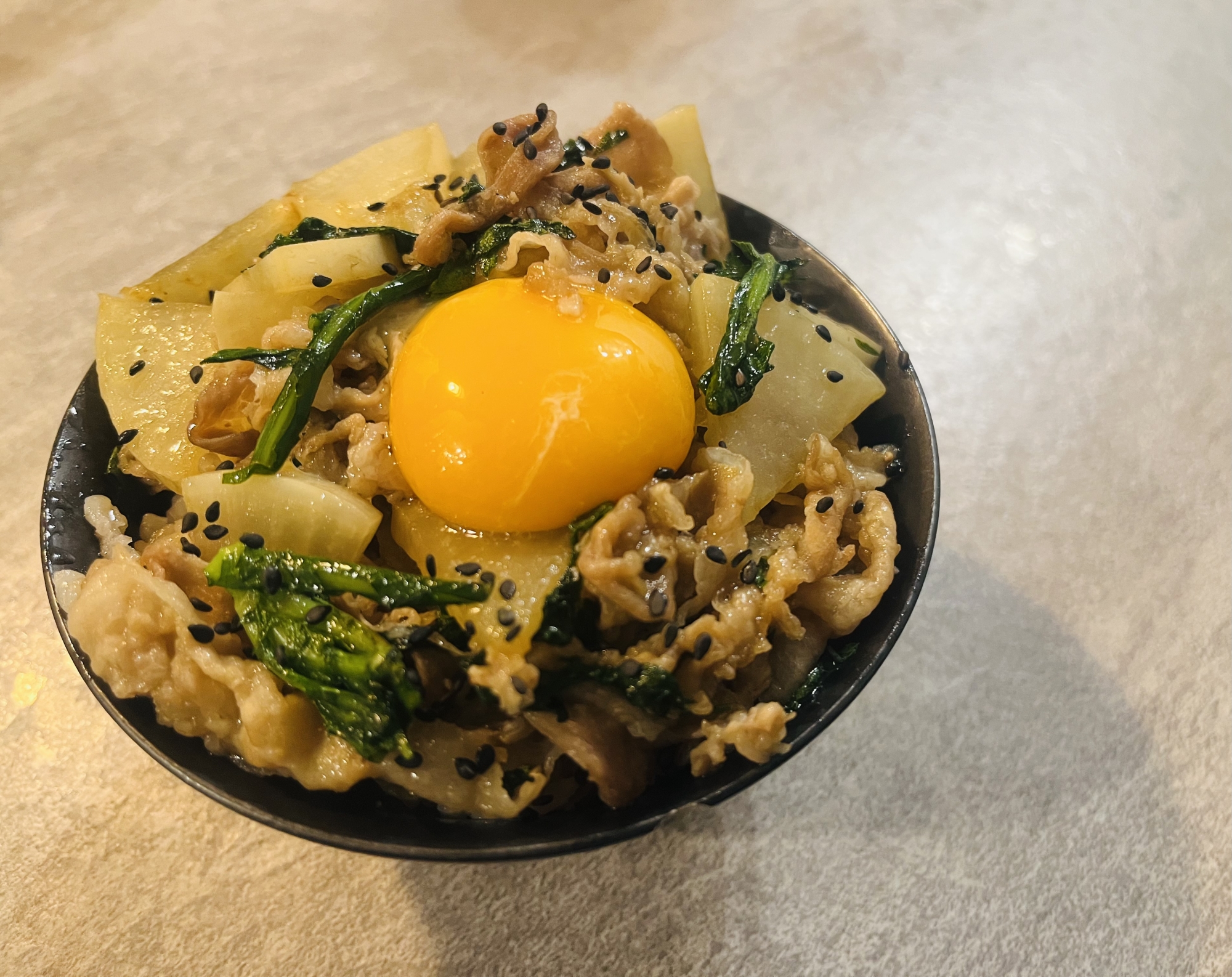 豚バラと大根の炒め丼