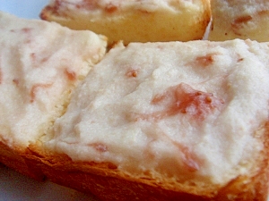 苺里芋クリームのトースト