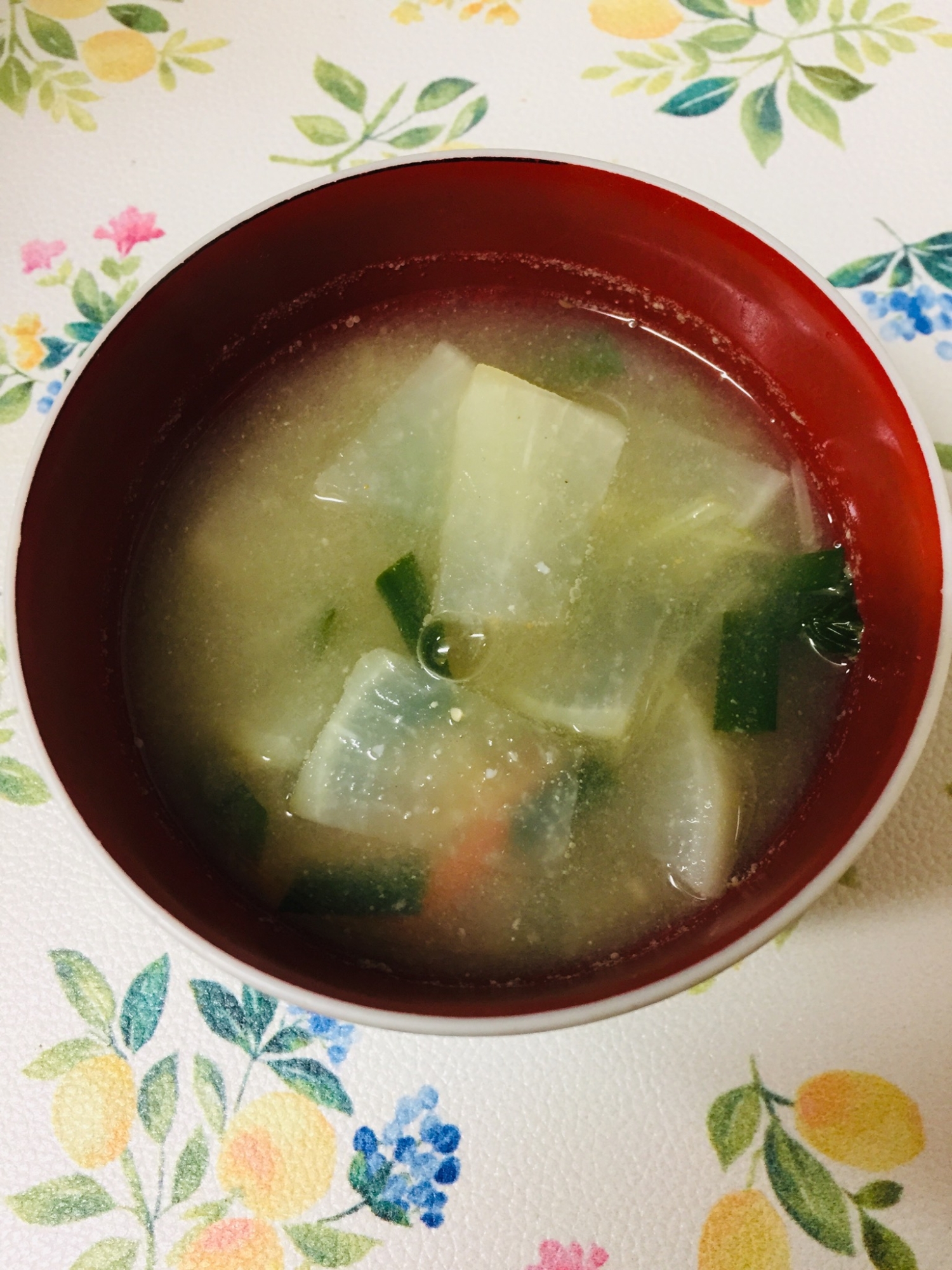 大根とにらのお味噌汁