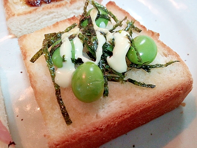 枝豆と刻み海苔とマヨネーズのミニトースト