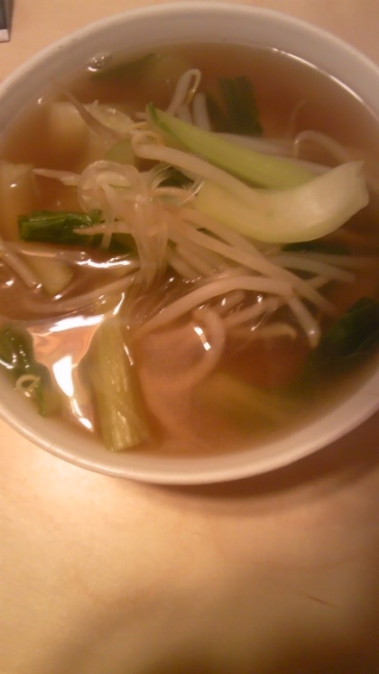 青梗菜ともやしのピリ辛春雨スープ