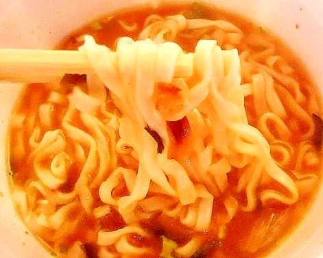 カップうどんアレンジ　カレーうどん