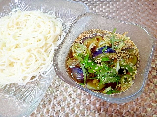 茄子と薬味のつけだれ素麺