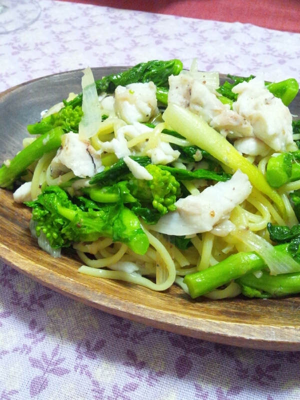 安くて美味しい☆鯛のアラと菜の花の焼きそば