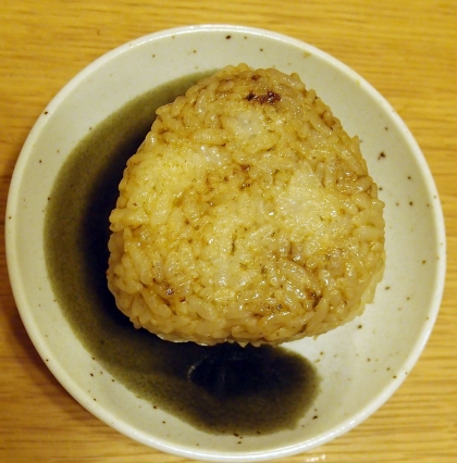 海苔の佃煮とおかかの焼きおにぎり