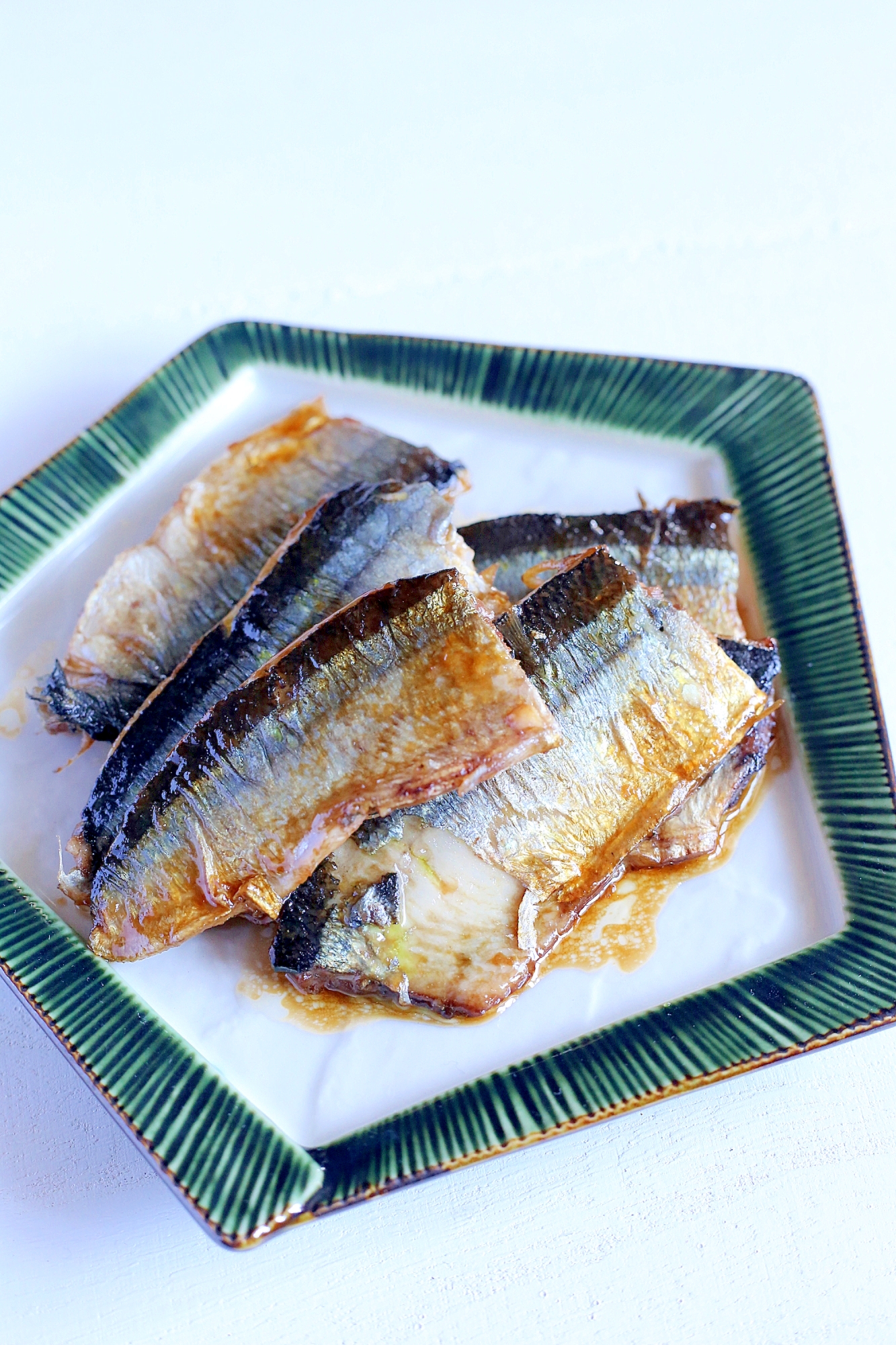 魚も捌く！？チョッキングなさんまの蒲焼