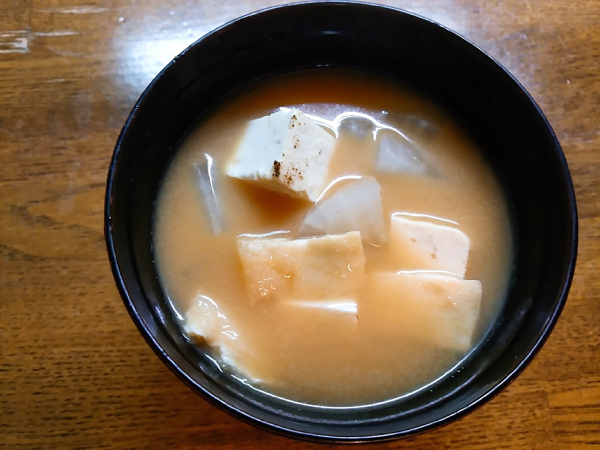 大根と油揚げと焼き豆腐の味噌汁