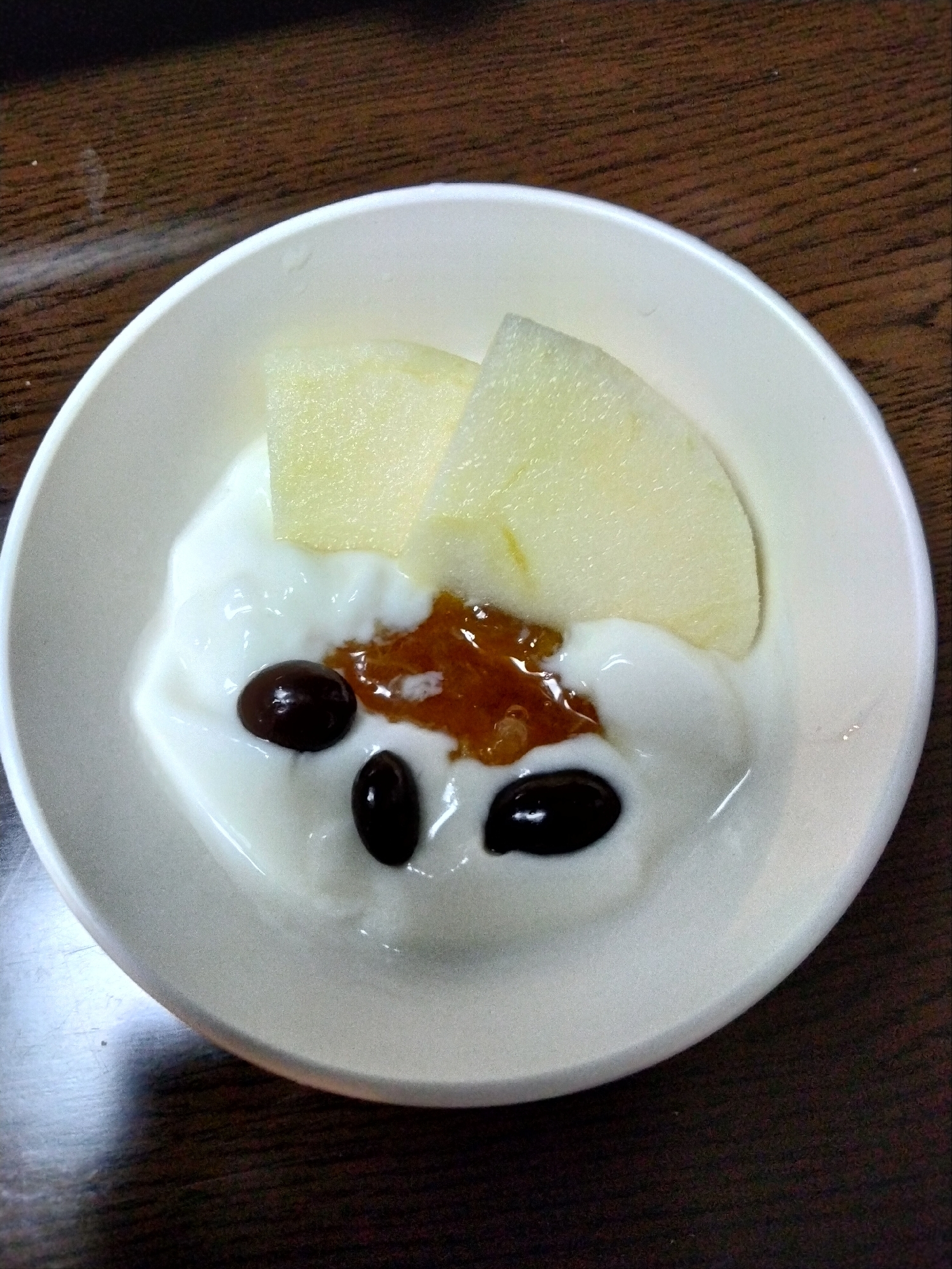 今日のヨーグルト♡ジャムりんごレーズンチョコのせて