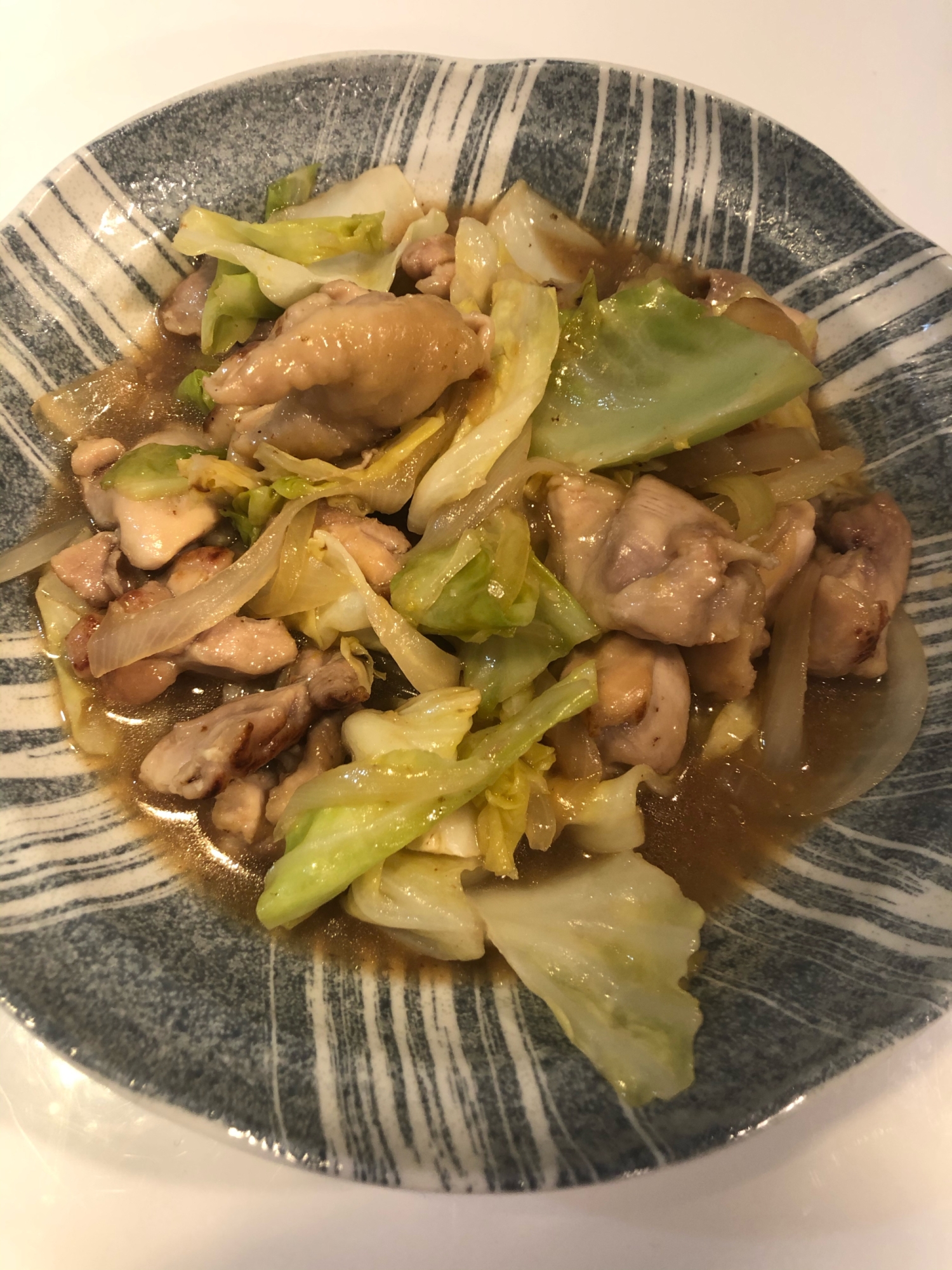 玉ねぎとキャベツのさっぱり鶏肉煮
