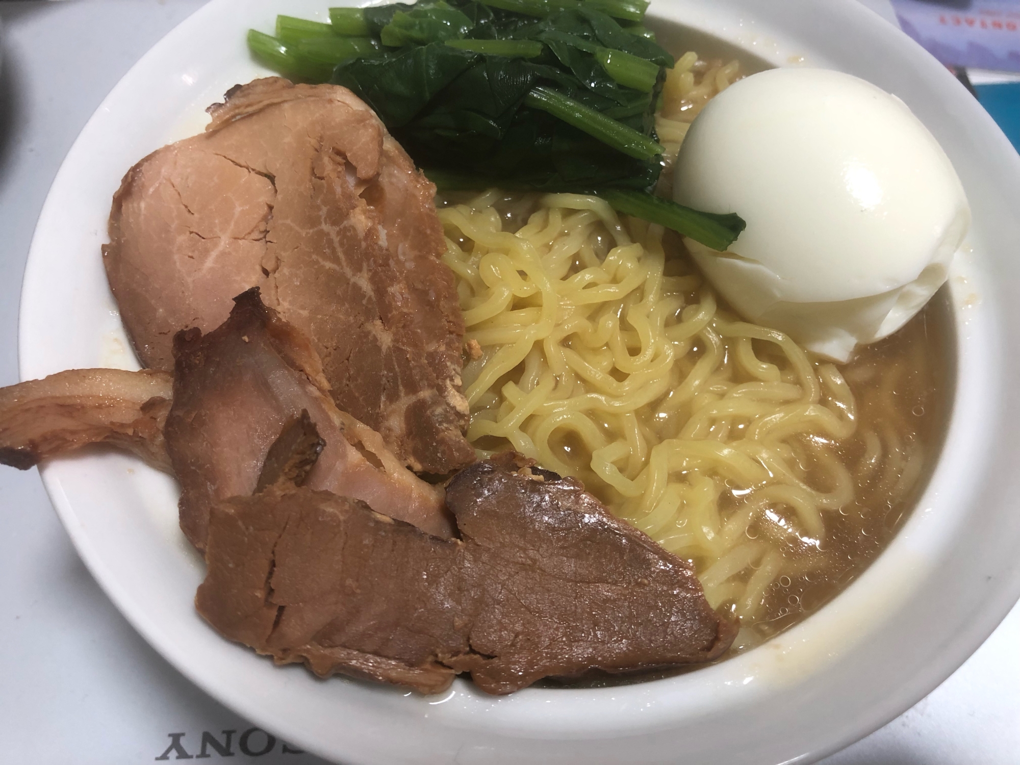 ほうれん草入り！とんこつラーメン