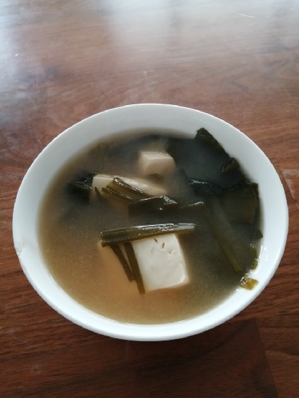 小松菜とわかめと豆腐の味噌汁
