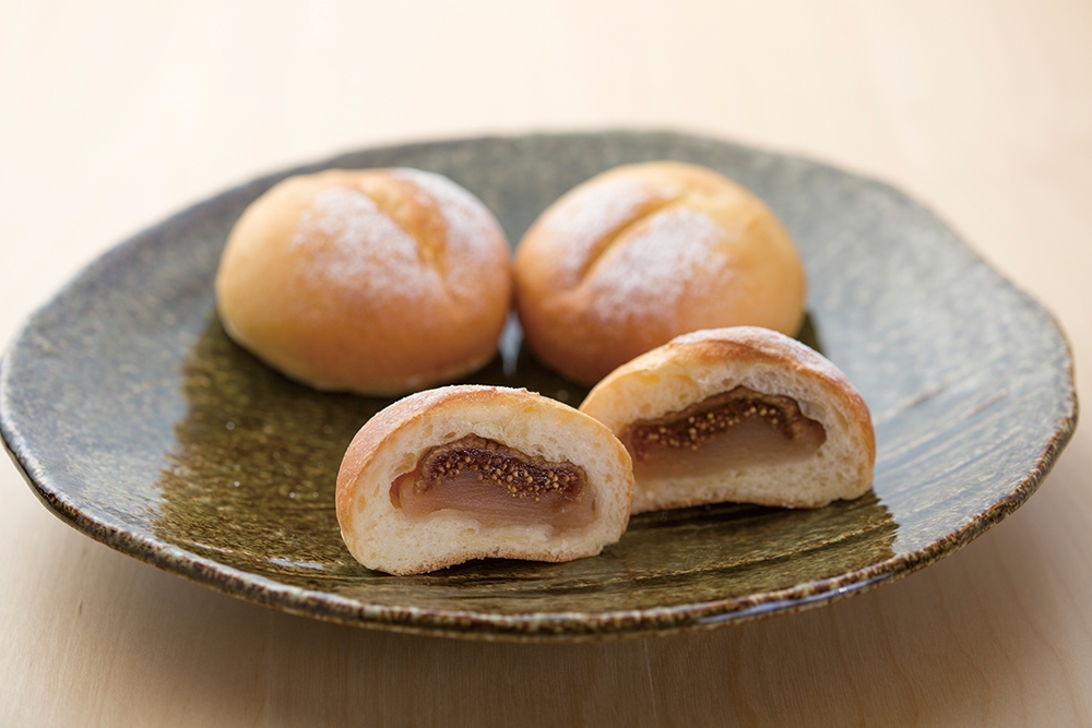 意外なコラボに感激!いちじくの梅パン