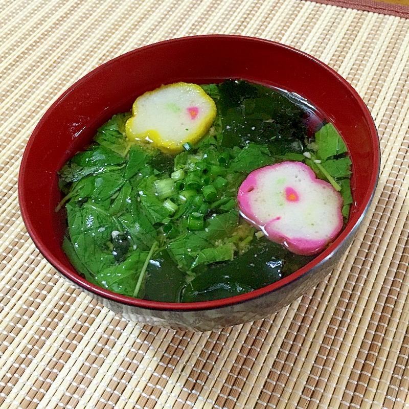 ほんのりとろ〜り！モロヘイヤとワカメのお味噌汁♪